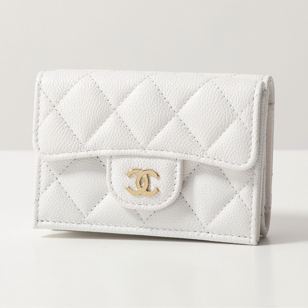 入手困難カラー♪【CHANEL】三つ折り財布 キルティングレザー